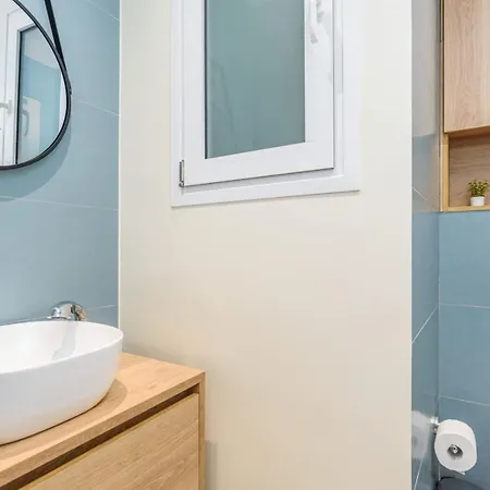 Penelope Charming 2bedroom In Apartment *