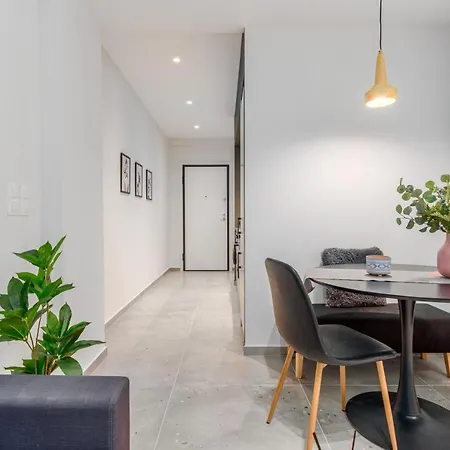 Penelope Charming 2bedroom In