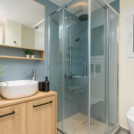 Penelope Charming 2bedroom In